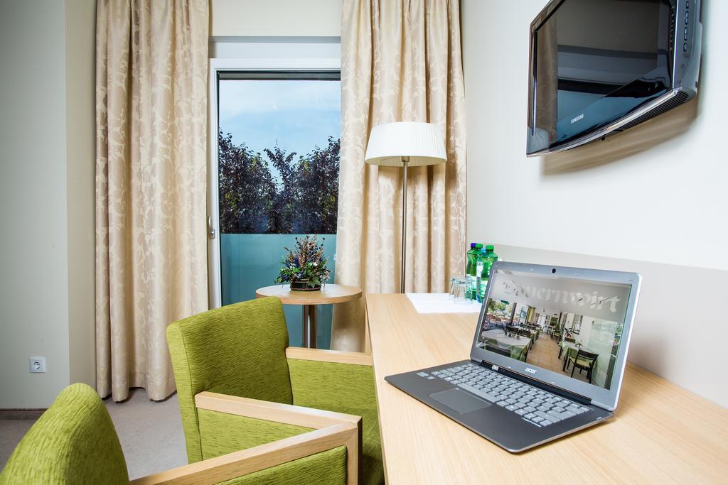Bauernwirt Hotel Graz Room photo